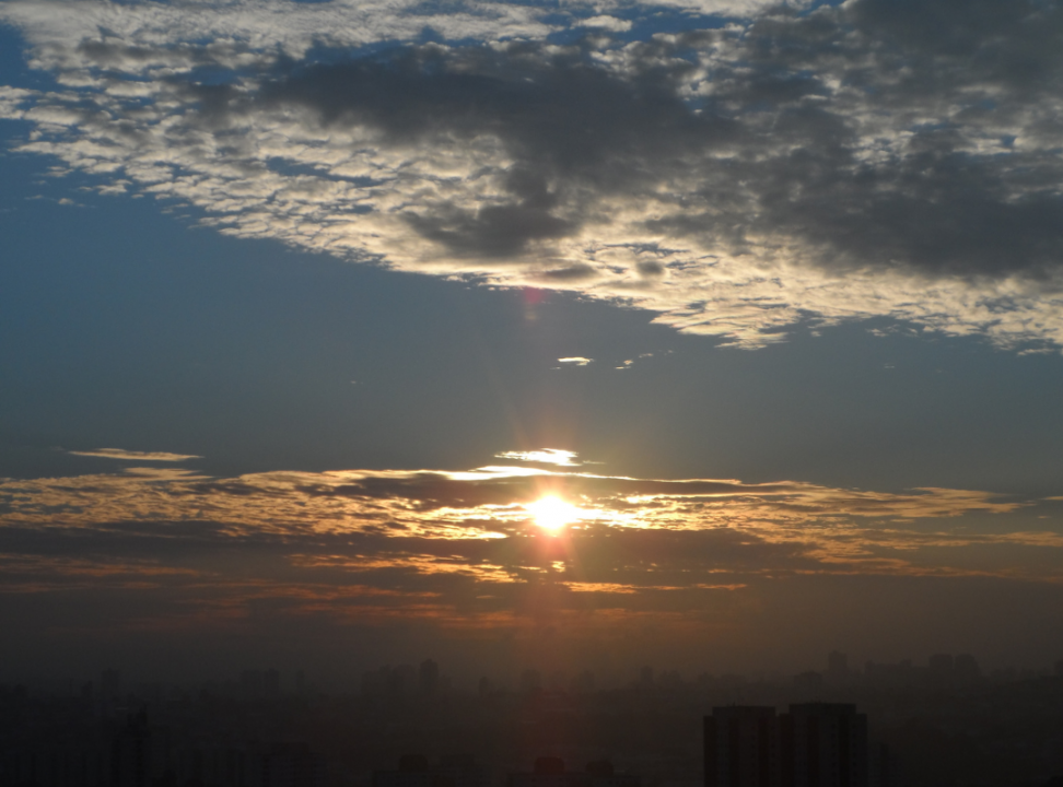 Foto 2 de 2 — Araraquara terá mais um dia de sol com baixa umidade do ar.
